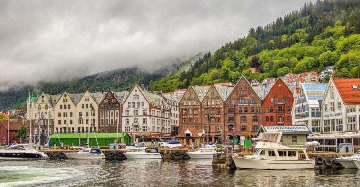 Bergen Private Walking Tour - Experience Highlights