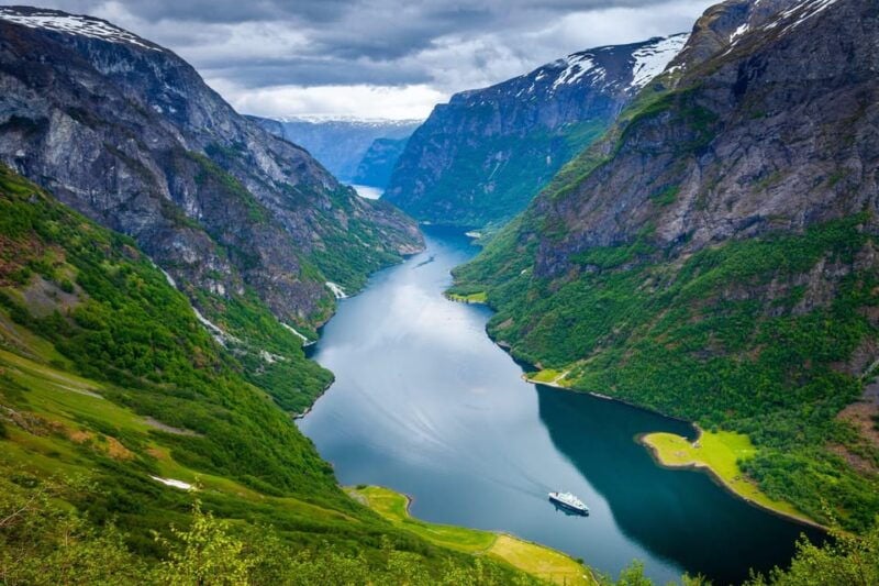 Bergen: Viking Village, Nærøyfjorden Cruise and Flåm Railway - What Sets This Tour Apart?