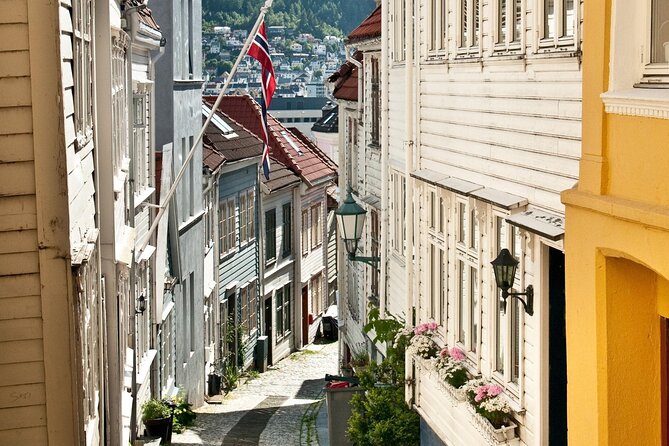 Bergens Merchant District & Secret Alleys: Nordnes Walking Tour - Tour Overview