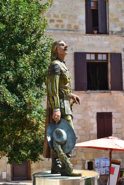 Bergerac: Private Guided Walking Tour - Experience Highlights
