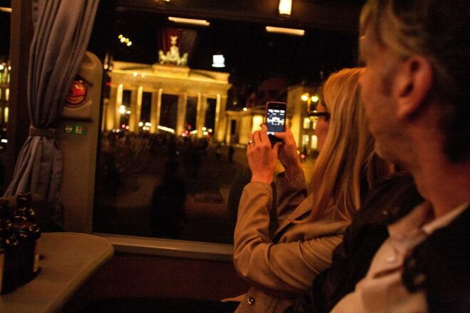 Berlin: 1.5-Hour Comedy Bus Tour in German - Customer Reviews