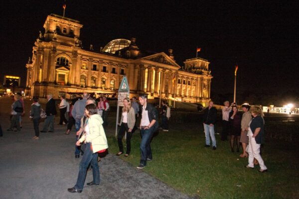 Berlin: 1.5-Hour Comedy Bus Tour in German - The Sum Up