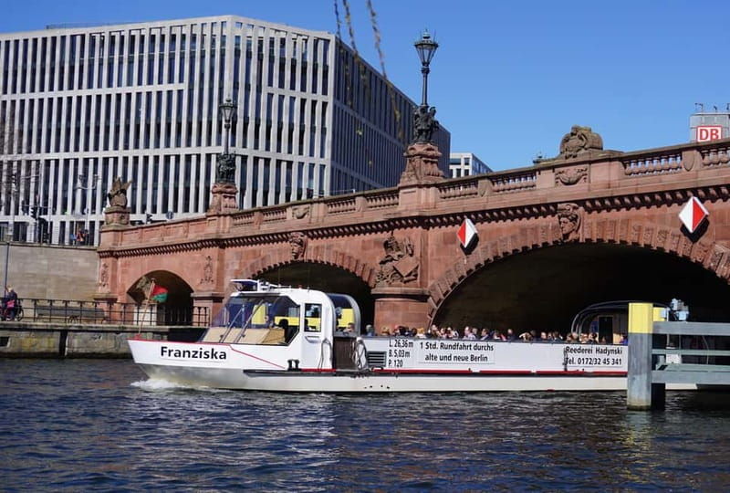 Berlin: 1-Hour Boat Tour with Bilingual Live Guide - Good To Know  