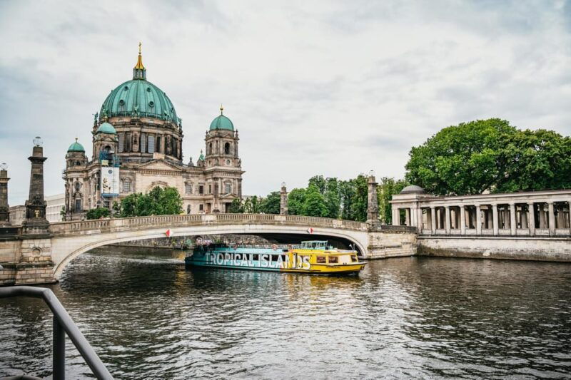 Berlin: 1-Hour City Sightseeing Cruise - The Experience in Detail