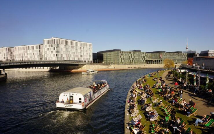 Berlin: 1-hour Electric River Cruise - Experience