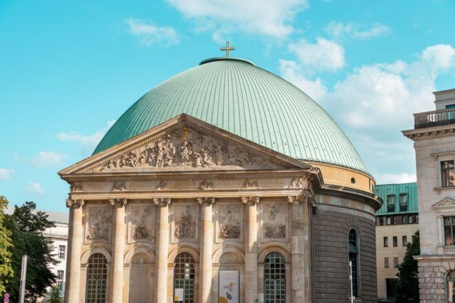 Berlin: 1-Hour Guided Tour of the Historic Center - Common Questions