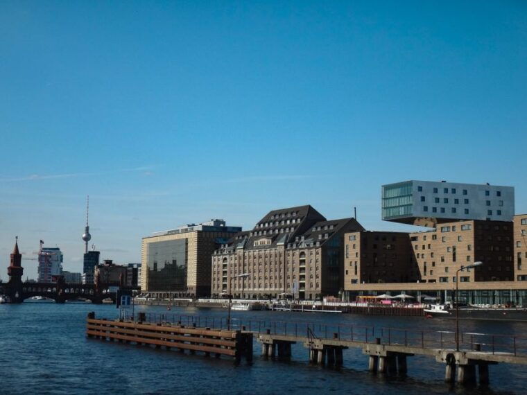 Berlin: 2.5-Hour East Side Boat Cruise with Commentary - Who Would Love This Tour?
