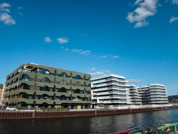 Berlin: 2.5-Hour East Side Boat Cruise With Commentary - Common Questions