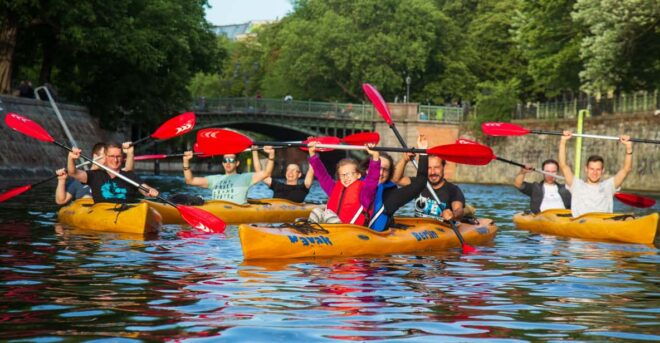 Berlin: 2-Hour Evening Kayak Tour on the Landwehr Canal - Tour Inclusions