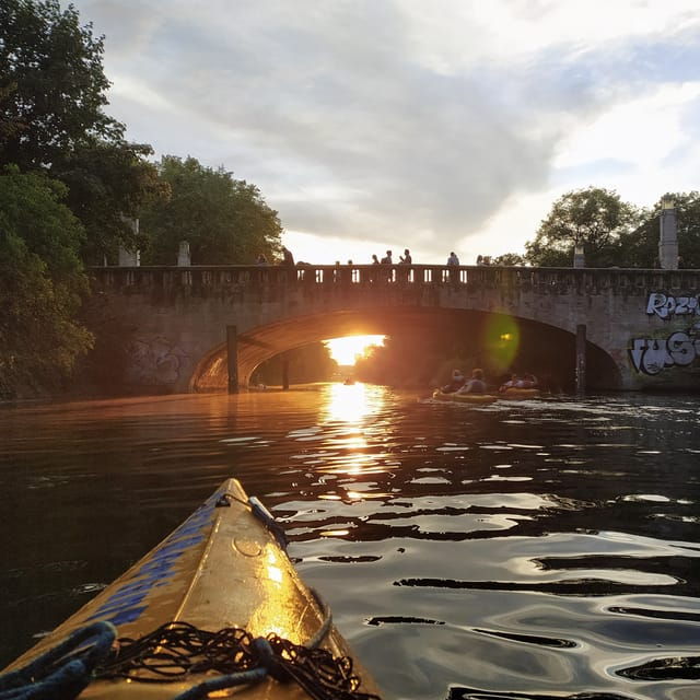Berlin: 2-Hour Evening Kayak Tour on the Landwehr Canal - Customer Feedback