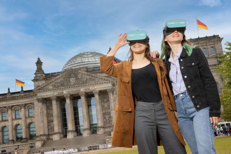 Berlin: 20th-Century History VR Walking Tour With Guide - Highlights