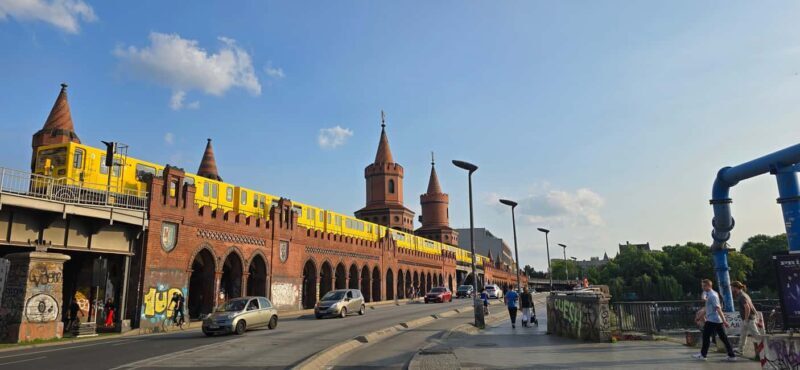 Berlin: 3.5-hour bike tour A journey through time in the capital - The Sum Up