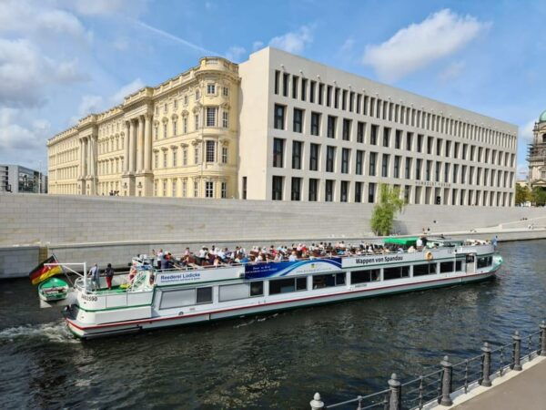 Berlin: 3.5-Hour Sightseeing Cruise on the Spree River - Customer Reviews and Ratings