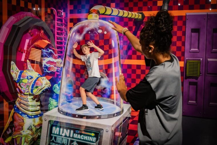Berlin: 3D TrickArt Museum - Tickets - A Closer Look at the Experience