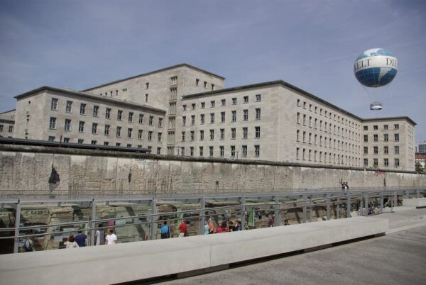 Berlin: 5-Hour Tour of Berlin History by VW Bus - Accessibility and Pickup Options
