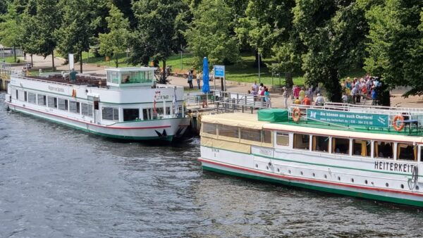 Berlin: 7 Hour Sightseeing Havel Cruise to Potsdam - Customer Reviews and Ratings