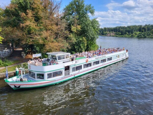 Berlin: 7 Lakes Boat Tour Through the Havel Landscape - Customer Reviews and Ratings