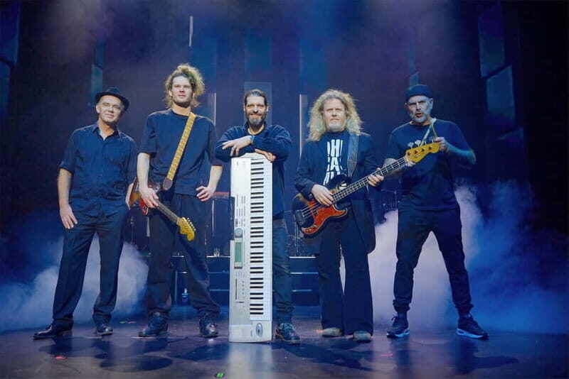 Berlin: "90s Forever - Hits & Acrobatics" - Varieté Show - Price and Value