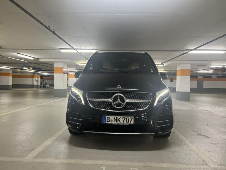 Berlin Airporttransfer, Driver, Chauffeur, Limousinenservice - Rent a Car With a Professional Driver