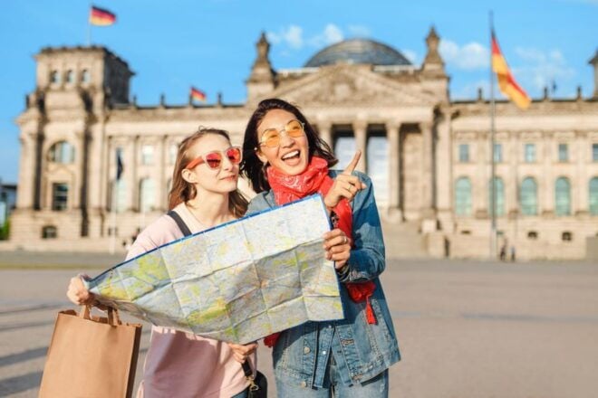 Berlin: Alte Stadt Höhepunkte Private Stadtführung Zu Fuß - Explore Babelplatz and Museum Island