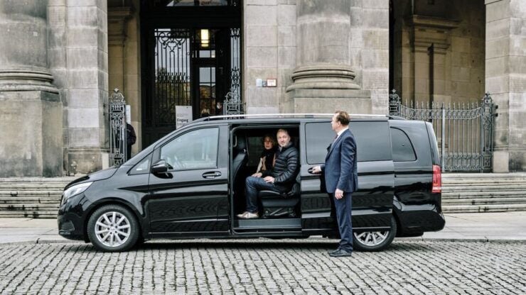 Berlin: Architectural Highlights Private Black Van Tour - Experience
