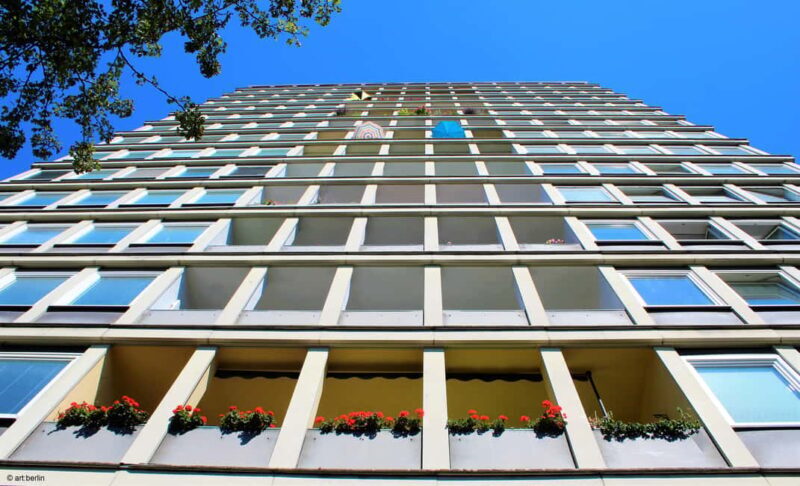 Berlin: Architectural tour through the Hansaviertel - Good To Know