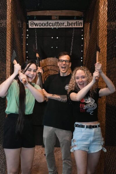 Berlin: Axe Throwing Bar Experience - What to Expect