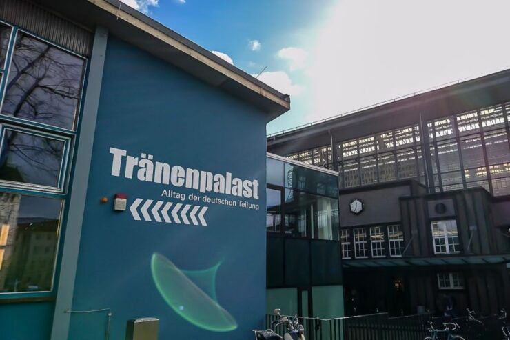 Berlin: Behind the Iron Curtain Private Walking Tour - Activity Details