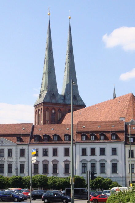 Berlin: Berlin History, Self-guided Family Tour for Kids - Interactive Exploration