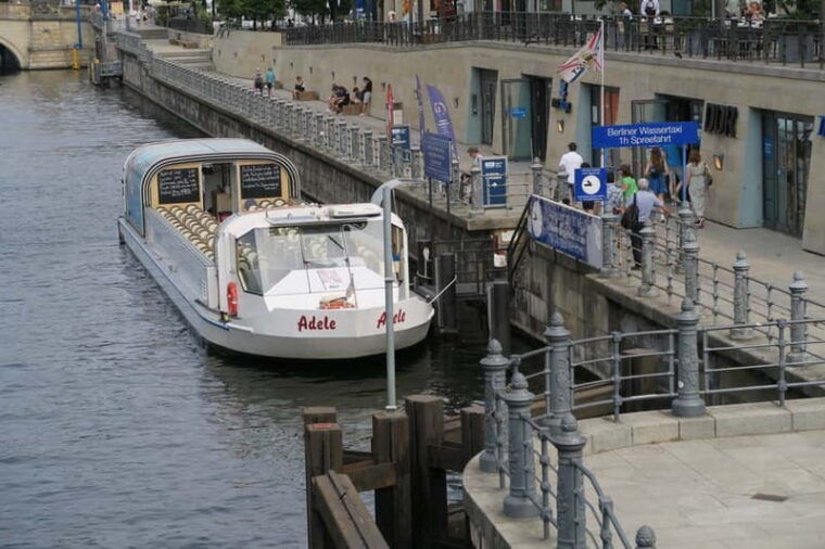Berlin: Boat Sightseeing Cruise with Audioguide - Practical Tips for a Smooth Experience