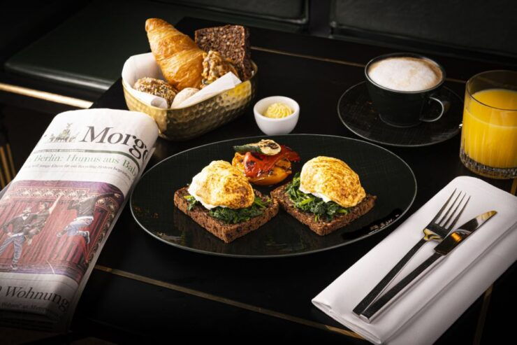 Berlin: Breakfast at Café Wintergarten - Indulge in a Delicious Breakfast Spread