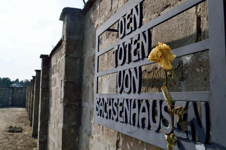 Berlin: Bus excursion to Sachsenhausen concentration camp - Practical Tips for Your Visit