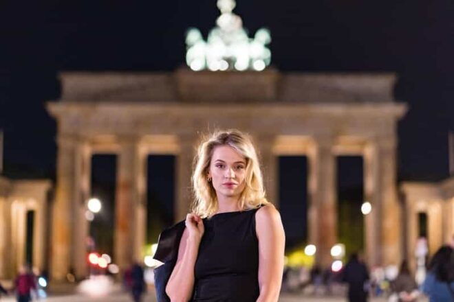 Berlin by Night: Private Photoshoot at Illuminated Cityscape - Inclusions and Exclusions