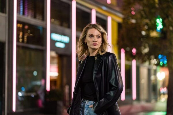 Berlin by Night: Private Photoshoot at Illuminated Cityscape - Best Times for Night Shoots