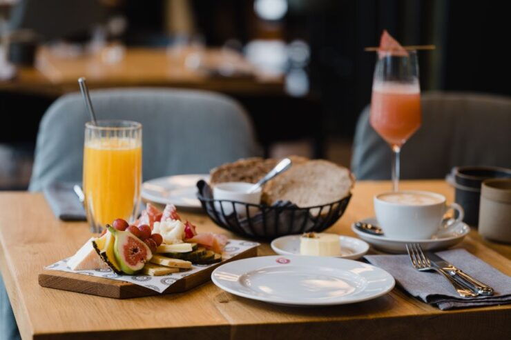 Berlin: Champagne Fine Dining Breakfast in Kreuzberg - Luxurious Breakfast Experience in Kreuzberg