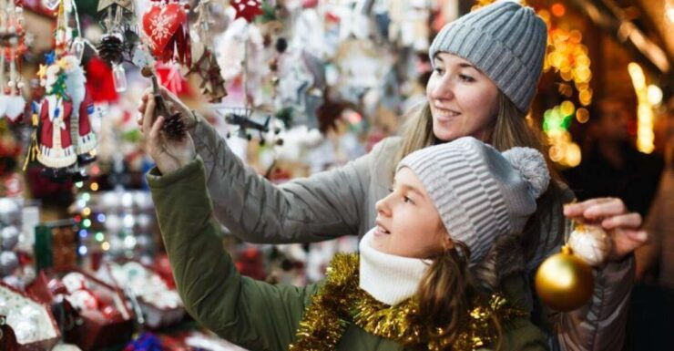 Berlin Christmas Magic: Enchanting Holiday Tour & Traditions - Berlins Festive Christmas Markets