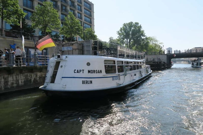 Berlin: City Boat Tour with Live Commentary - Good To Know