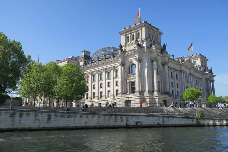 Berlin: City Boat Tour with Live Commentary - The Experience: Comfort, Convenience, and Content