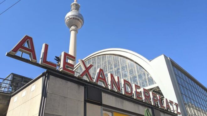 Berlin: City Center Self-guided Fun Facts Tour - Accessibility and Flexibility