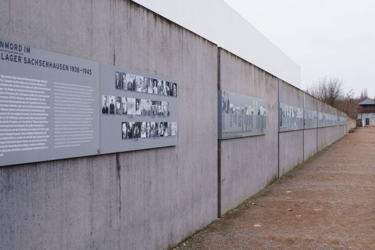 Berlin: City Highlights and Sachsenhausen Camp Private Tour - Tour Details and Options