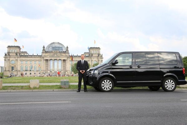 Berlin: City Highlights and Sachsenhausen Camp Private Tour - Sachsenhausen Camp Visit
