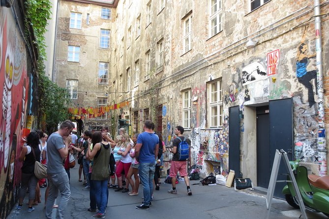 Berlin City Walking Tour of Scheunenviertel and Hackesche Höfe in Berlin Mitte - Tour Highlights