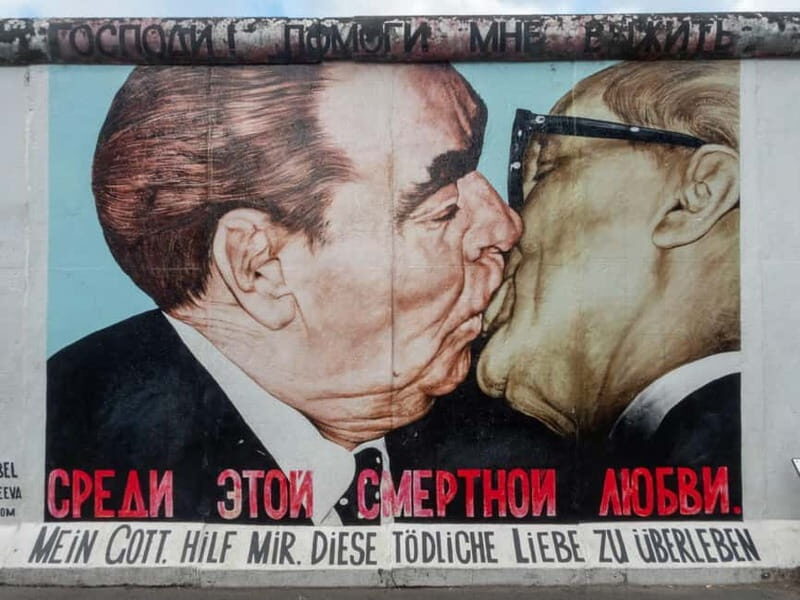 Berlin: City's Highlights Walking Tour - The Experience in Detail