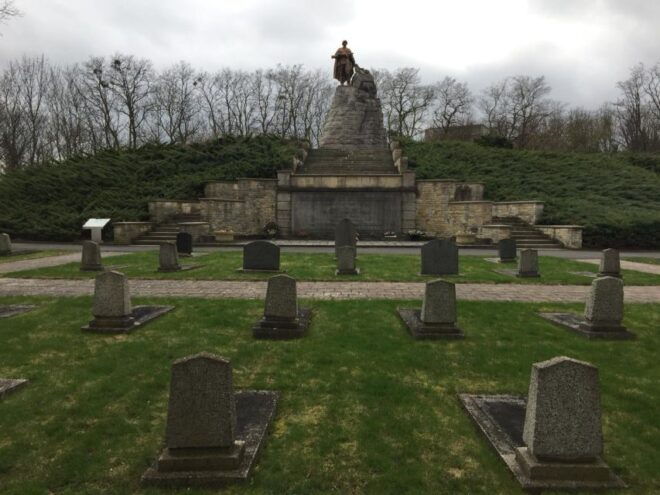 Berlin: Clash of Titans: Battle for Seelow Heights WW2 Tour - Reserve Now & Pay Later