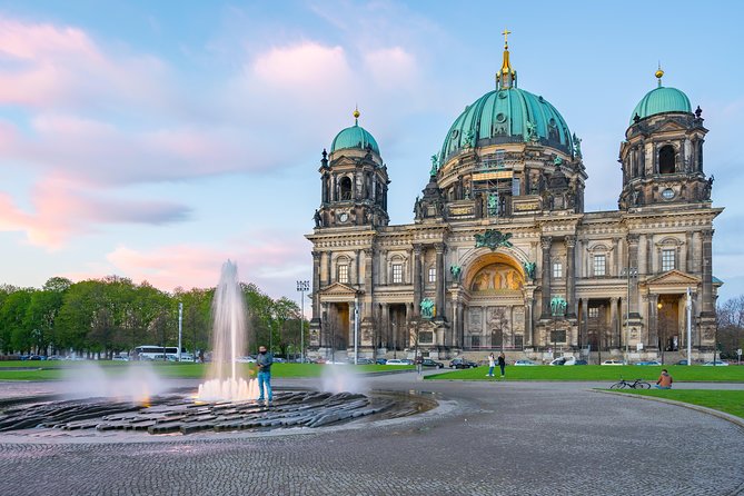 Berlin Combined History and Photography Tour - Cancellation Policy