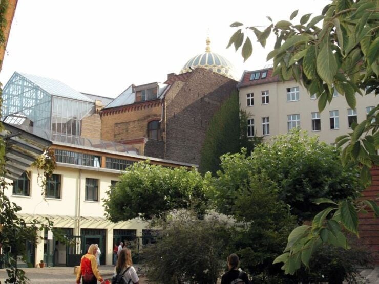 Berlin: Courtyards Private 2-Hour Tour - Booking Details