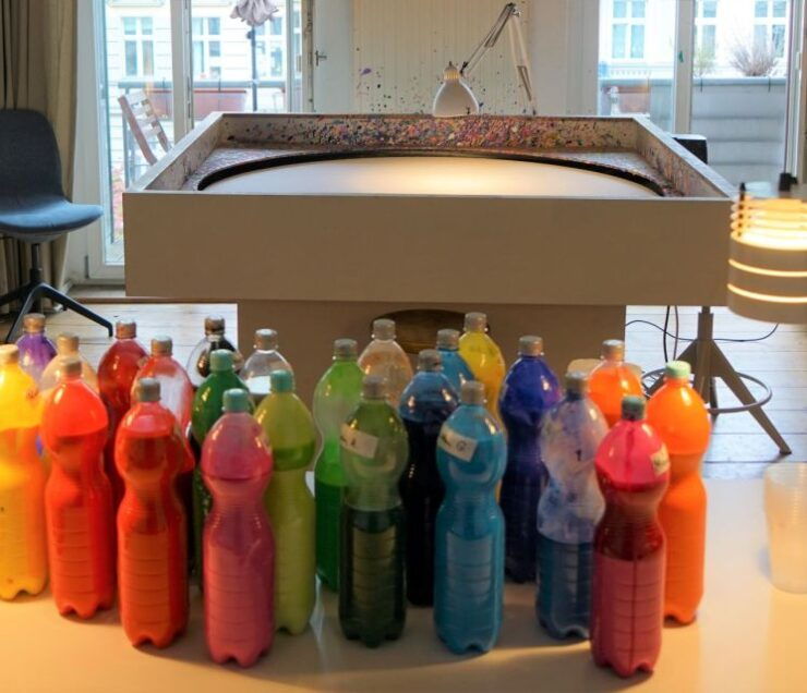 Berlin: Create Your Own Spin Painting at Jans Echternacht - Activity Details