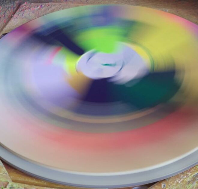 Berlin: Create Your Own Spin Painting at Jans Echternacht - Take Home Your Personalized Spin Artwork