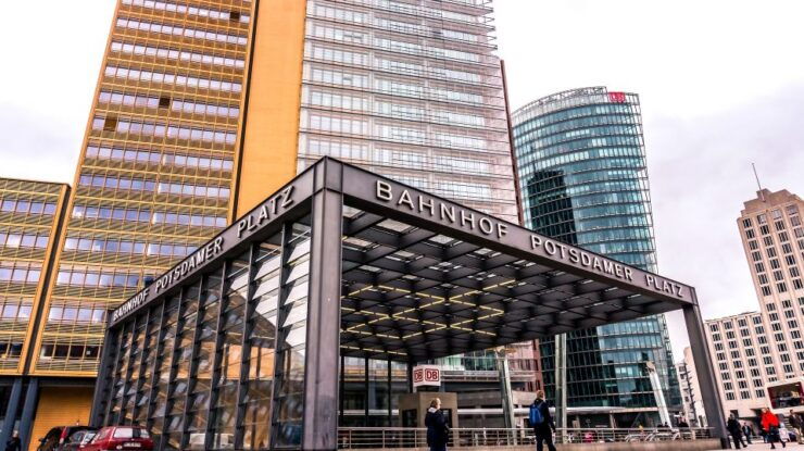 Berlin: David Bowie in 1970s West-Berlin - Bowies Berlin Home