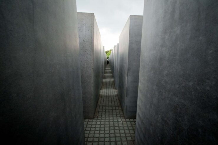 Berlin: Discover Berlin Walking Tour - Tour Highlights